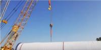 深能高郵東部100MW風(fēng)電項(xiàng)目第一臺風(fēng)機(jī)成功吊裝