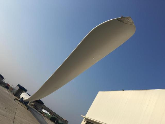 我國(guó)首款海陸兩用風(fēng)電葉片株洲下線(xiàn)