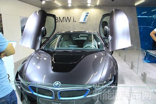 上海進(jìn)博會(huì)汽車科技前瞻：德系、美系、日韓同臺(tái)競技