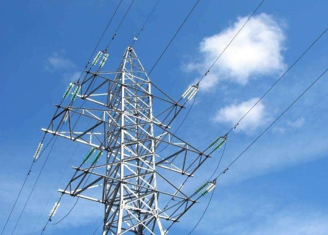 為什么高壓電線沒有絕緣外皮，雨天也不會出現(xiàn)電力故障呢？